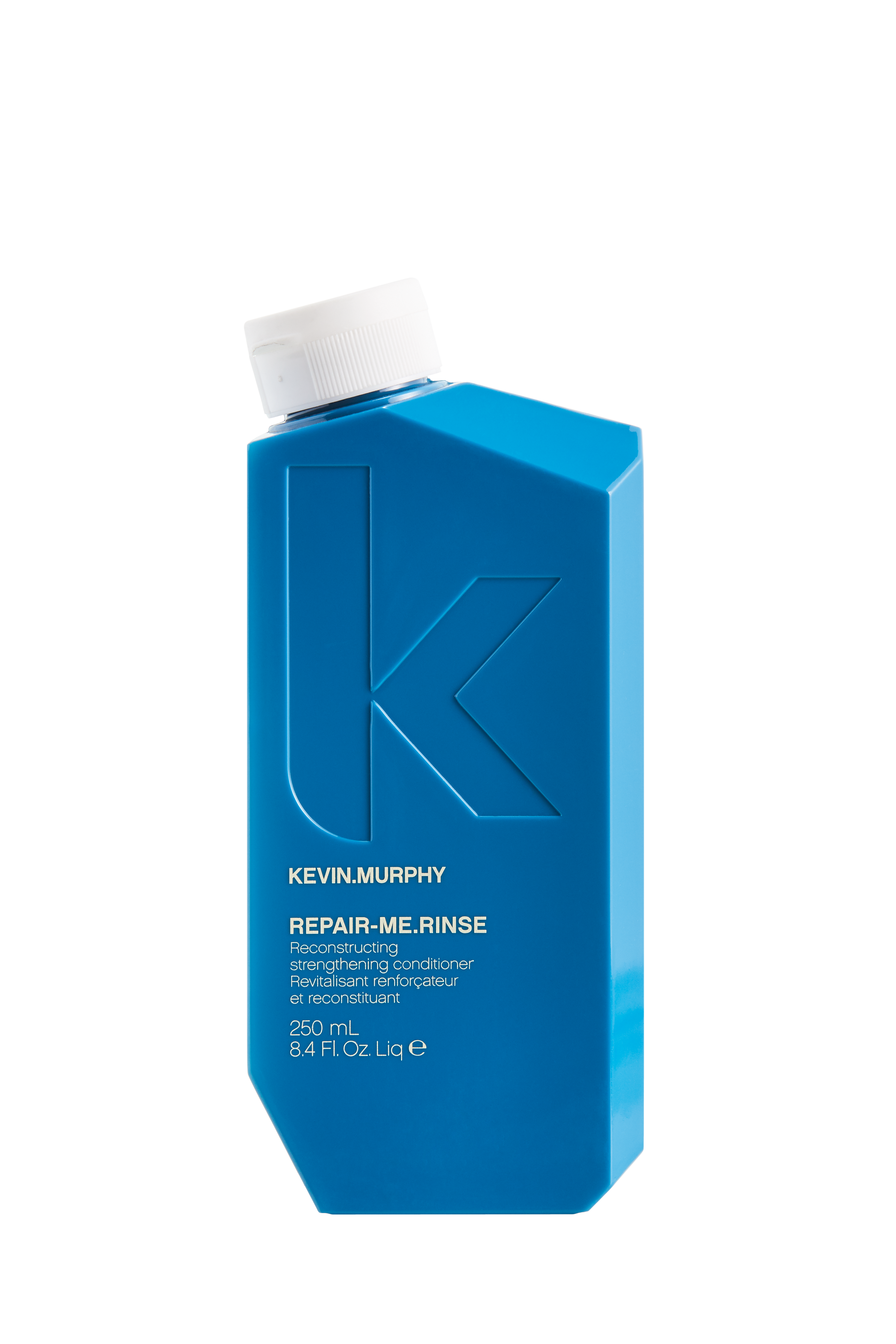TRAITEMENT RÉPARATEUR ET NETTOYANT POUR CHEVEUX SECS, ENDOMMAGÉS ET ABÎMÉS
Réparez, renouvelez et restaurez vos cheveux secs, abîmés ou frisés avec RE.STORE, la troisième étape de notre système réparateur en 4 étapes. Notre puissant traitement nettoyant et réparateur offre les bienfaits des protéines de superaliments et d’enzymes de fruits, qui aident à conserver l’hydratation de manière naturelle et contribuent à la reconstruction des cheveux abîmés. Avec l’aide des acides aminés, ses principaux composants