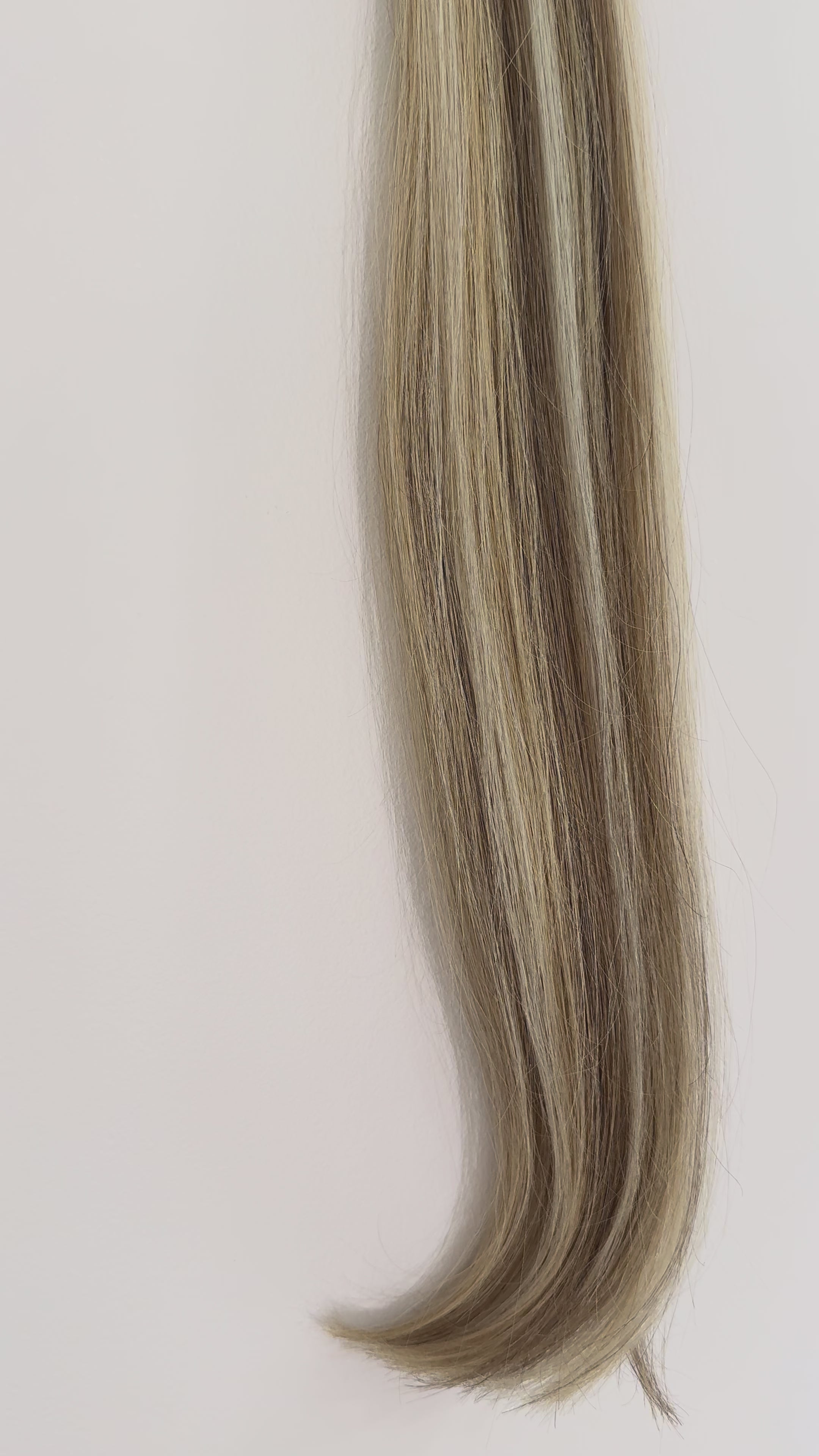 Charger la vidéo : MACHINE WEFT - REMY HAIR