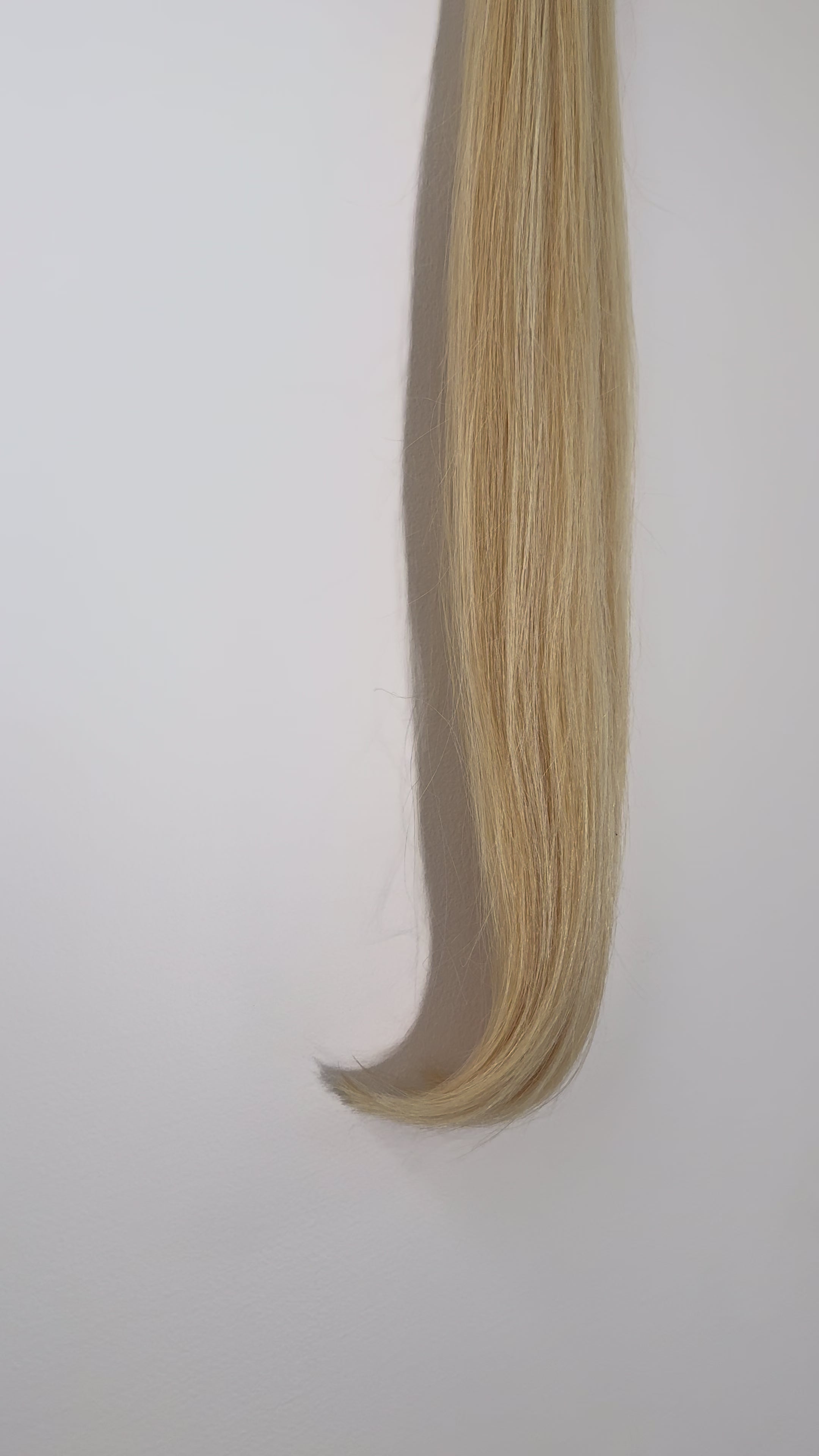 Charger la vidéo : MACHINE WEFT - REMY HAIR