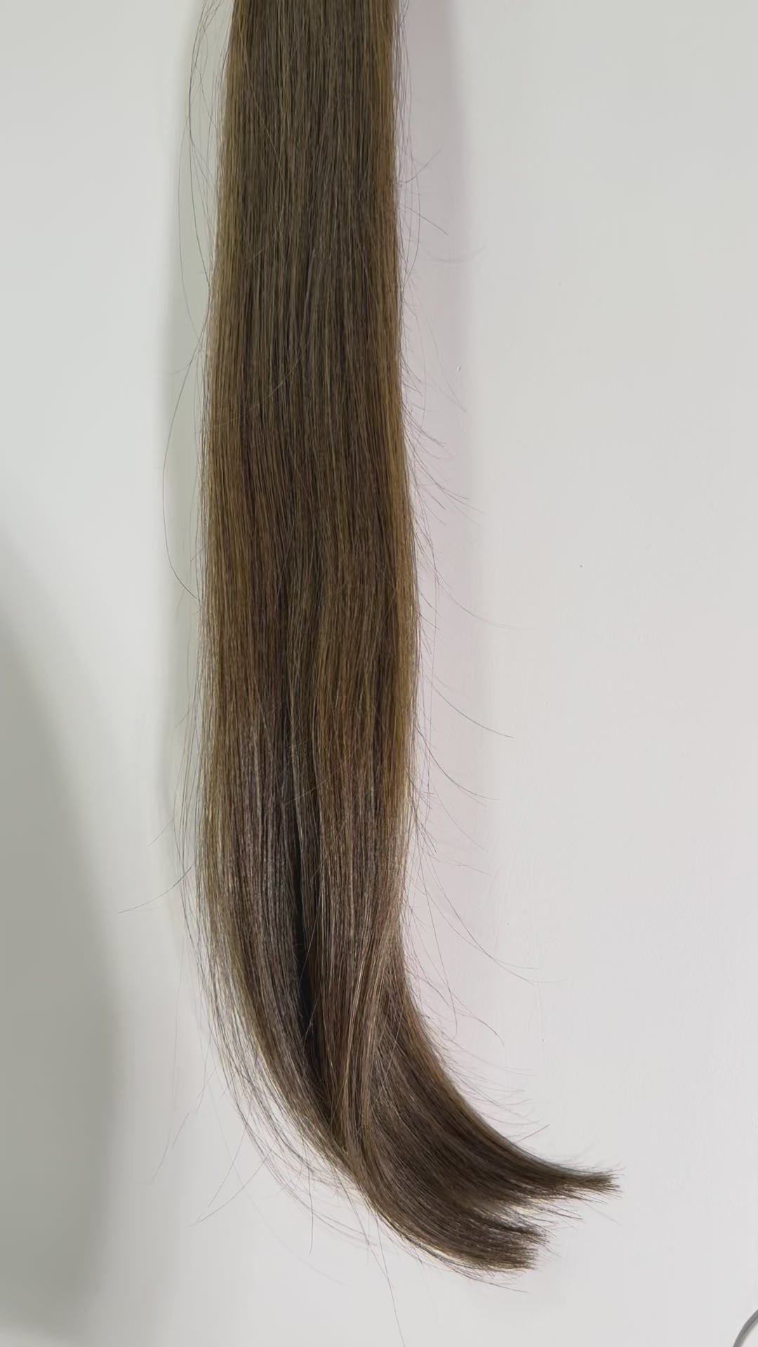 Charger la vidéo : MACHINE WEFT - REMY HAIR